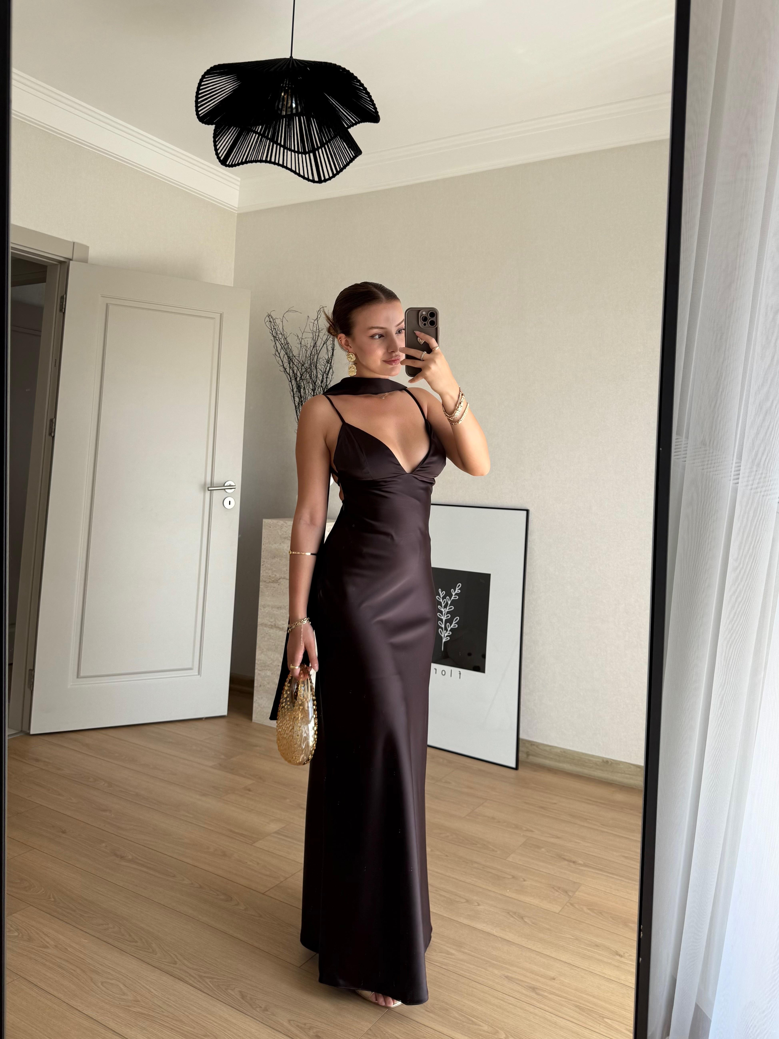 ELBİSEECMEL BAŞARANKahverengi Saten Şallı Elbise