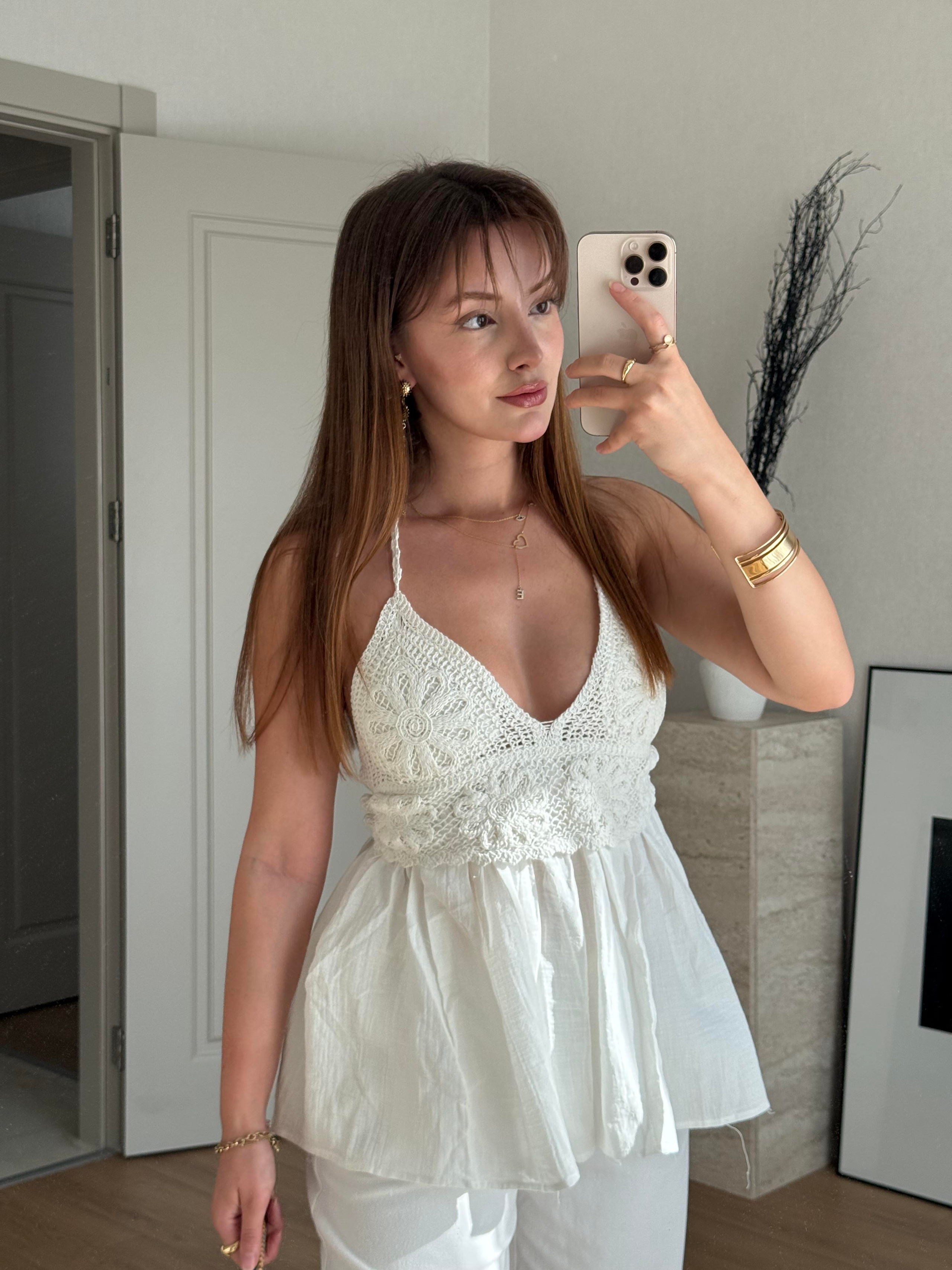 EN YENİLERECMEL BAŞARANKROŞE ÜST DETAYLI PAMUK BLUZ