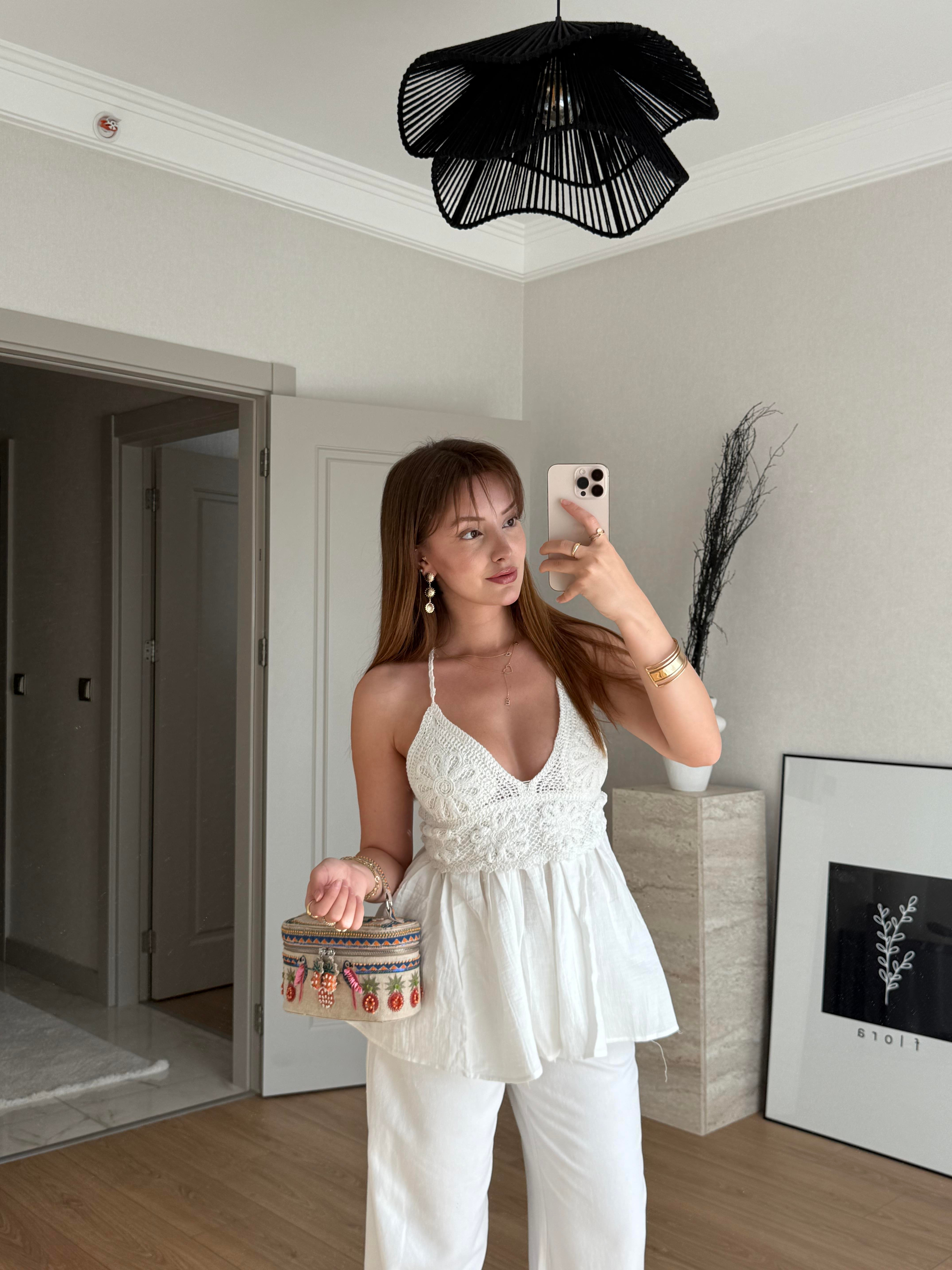 EN YENİLERECMEL BAŞARANKROŞE ÜST DETAYLI PAMUK BLUZ