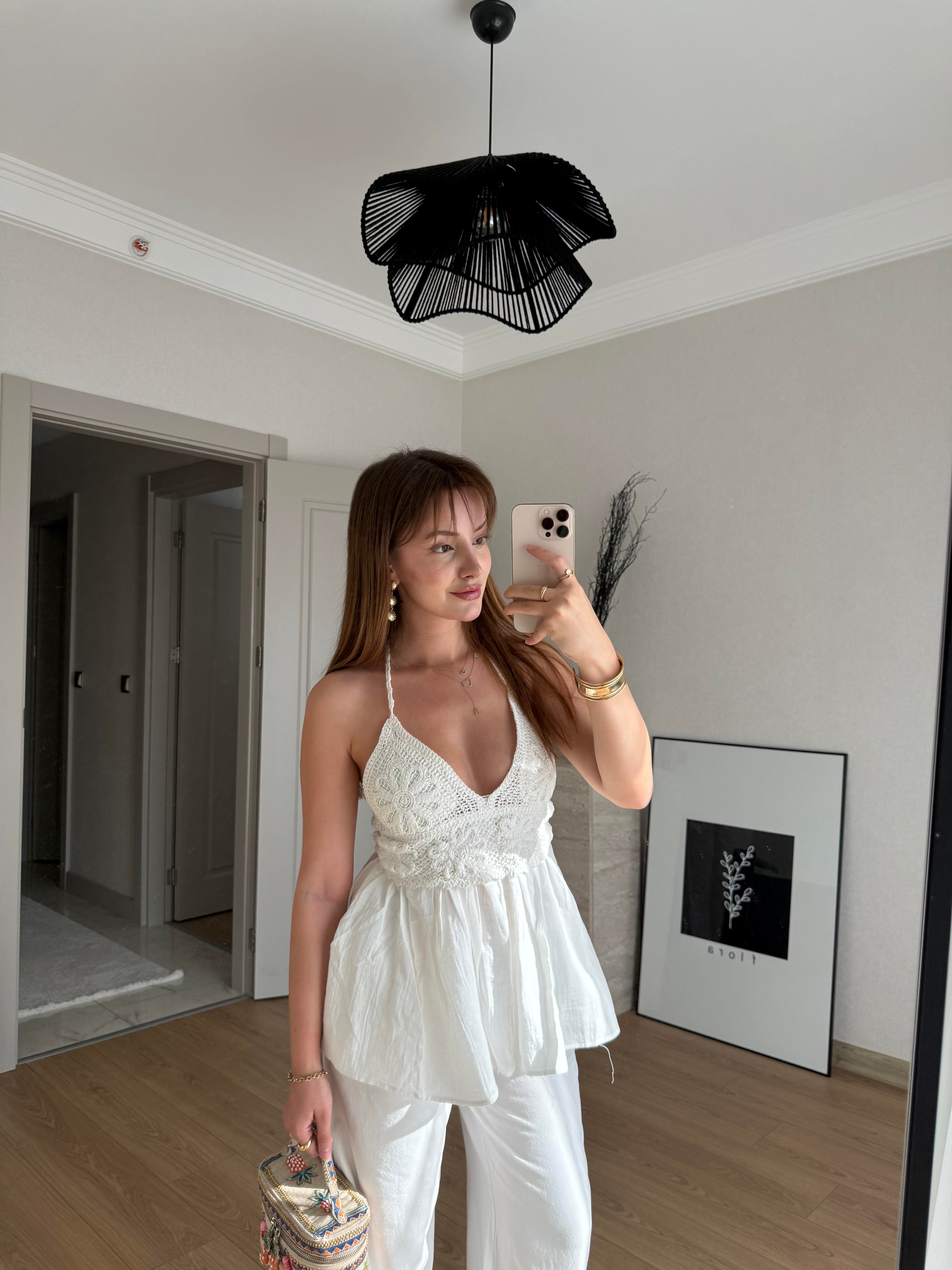 EN YENİLERECMEL BAŞARANKROŞE ÜST DETAYLI PAMUK BLUZ