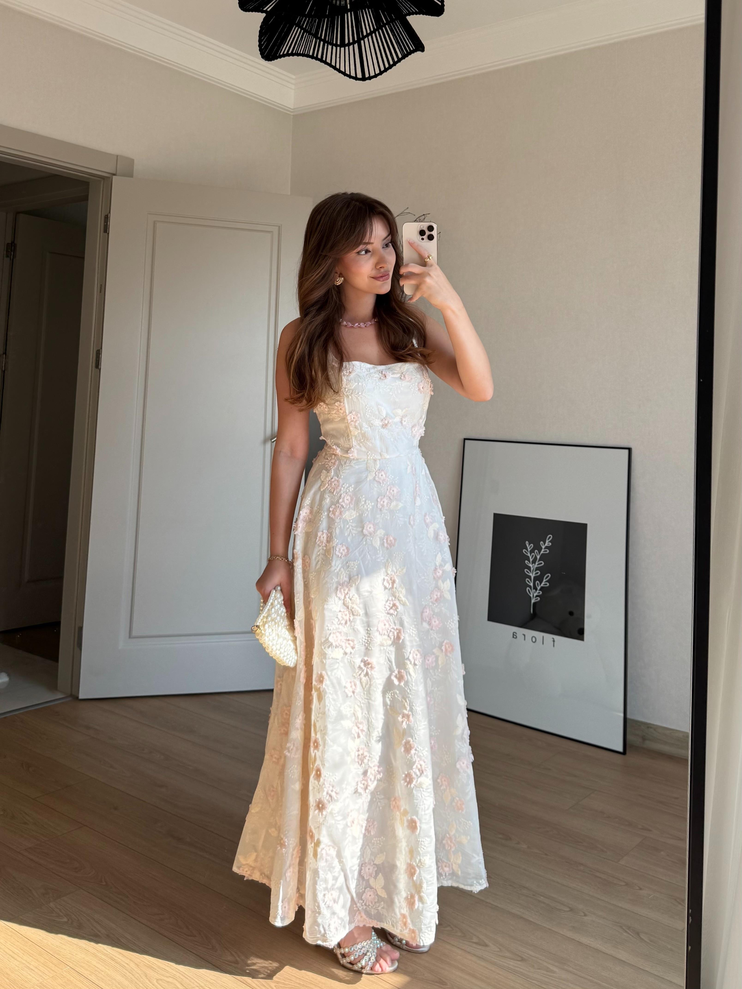 ELBİSEECMEL BAŞARANPembe Çiçek Detaylı Romantik Elbise