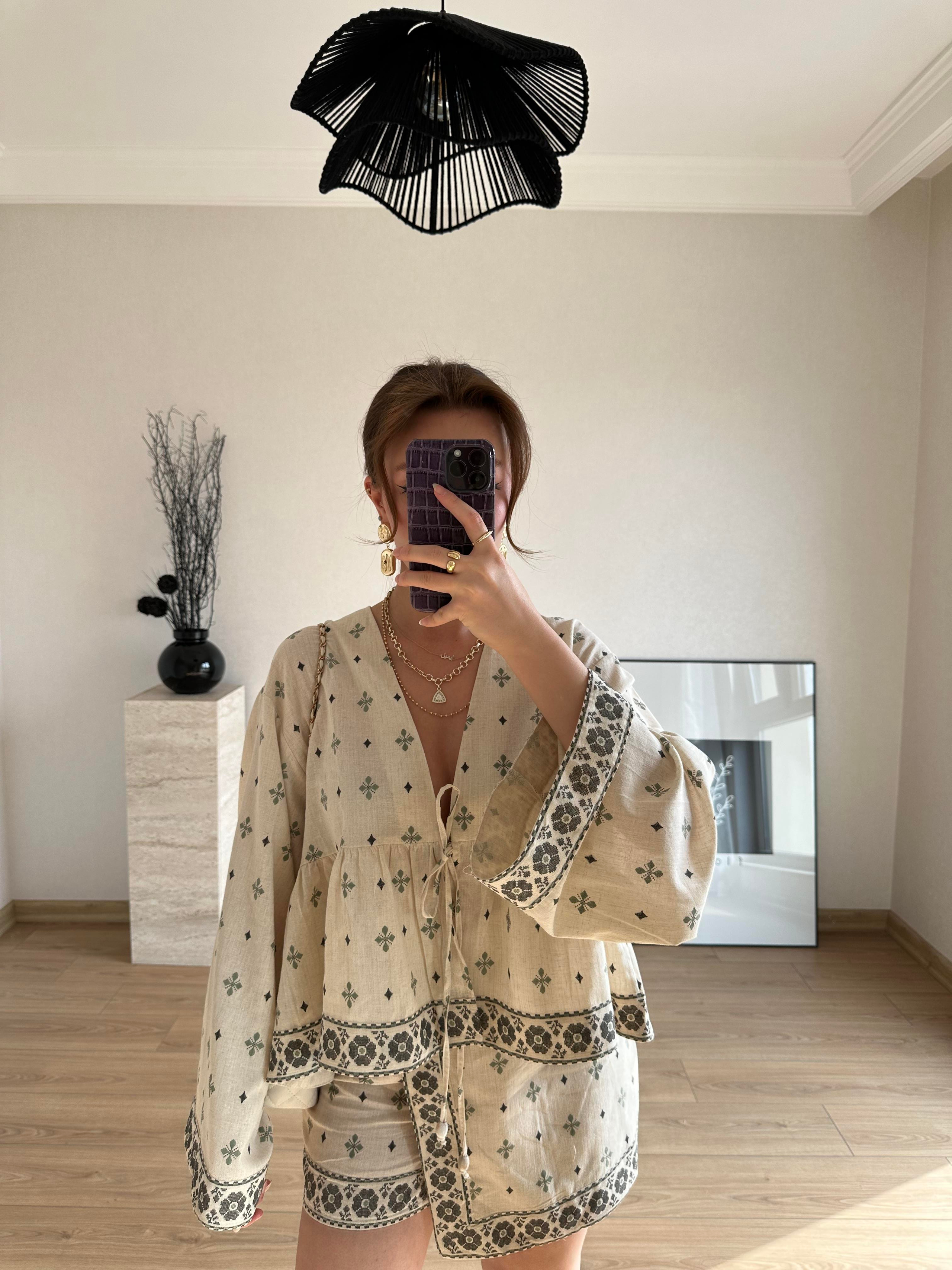 Pile Detaylı Etnik Desenli Bağlamalı Kısa Keten Kimono Naturel