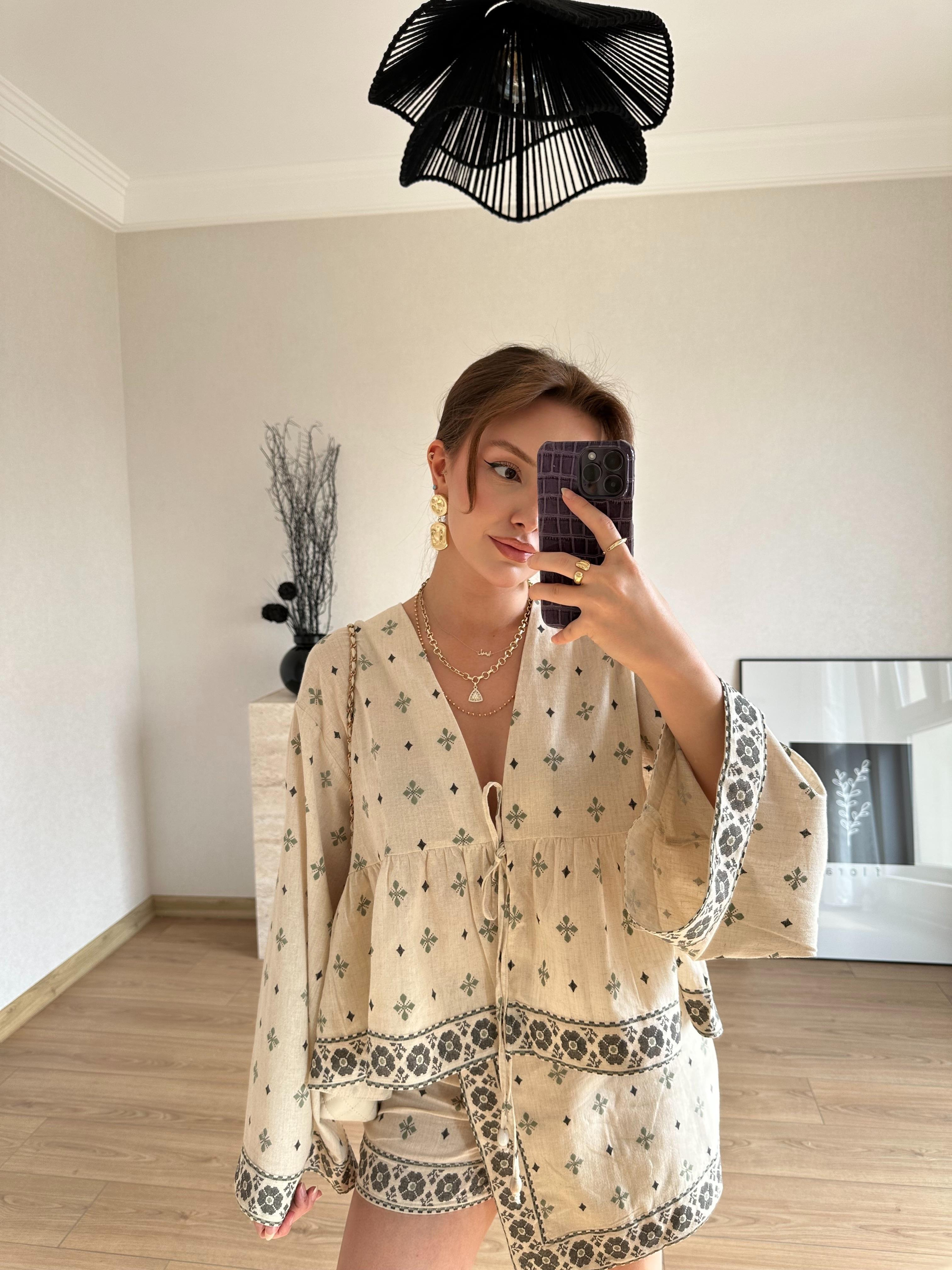 Pile Detaylı Etnik Desenli Bağlamalı Kısa Keten Kimono Naturel