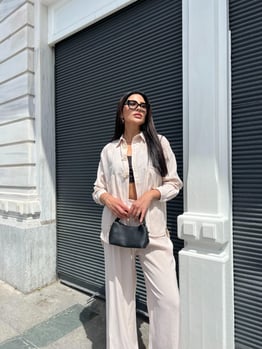 Çiçek Aksesuarlı İkili Takım Bej