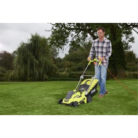 Ryobi 1800 Watt 40 cm Tekerli Elektikli Çim Biçme Makinesi (T5133002347)