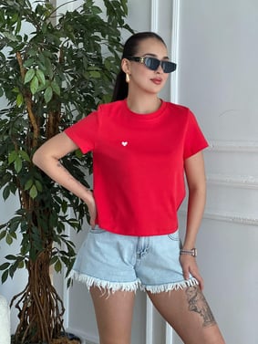 Kalp İşlemeli Tshirt 30584 Kırmızı