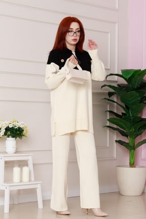 Detailed Knitwear Suit-Beige color