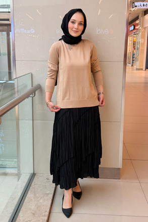 Ghisa Yakası Fiyonk Taşlı Triko Tunik