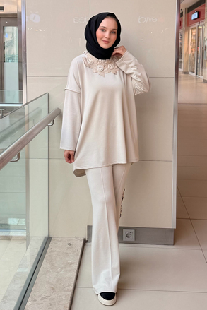 Ghisa Kabartma Çiçek Desenli Büzgü Yaka Tunik Pantolon Takım