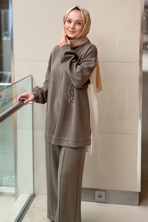 Nurcan Çetin Random Desenli Spor Dikişli Tunik Pantolon Takım