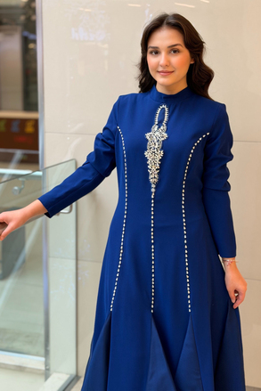White Corner Düz Kesim Kristal Taş İşlemeli Abiye