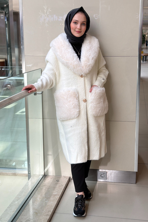 Ghisa Peluş Yaka Ve Cepli Önden Fermuarlı Angora Kaban