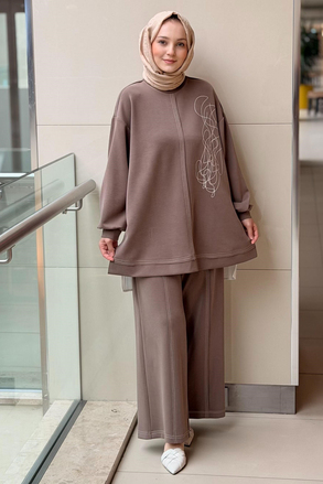 Nurcan Çetin Random Desenli Spor Dikişli Tunik Pantolon Takım