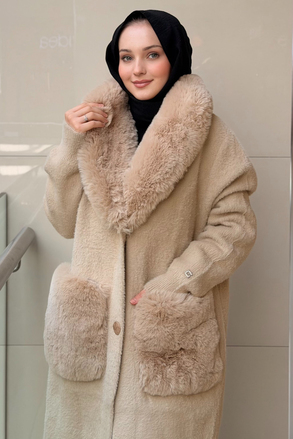 Ghisa Peluş Yaka Ve Cepli Angora Kaban