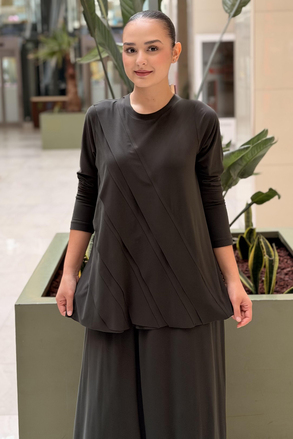 Nurcan Çetin Çapraz Kat Kat Desenli Tunik Etek Takım