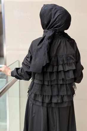 Nurcan Çetin Yakası Boncuk İşlemeli Parşüt Kumaş Ceket Etek Takım