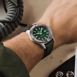 Breitling Avanger Automatic 42mm A17328101L1X1 Erkek Kol Saati