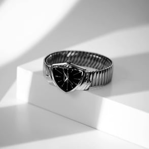 Hamilton Ventura Quartz 32mm x 50mm Erkek Kol Saati H24411232