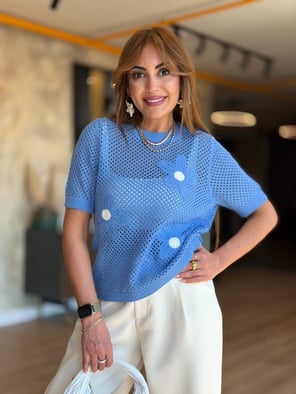 Ajurlu Çiçek Nakışlı Mavi Bluz
