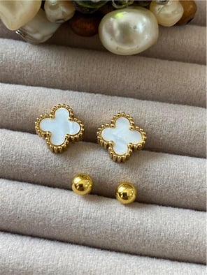 Çelik White Cleef Model Küpe Seti