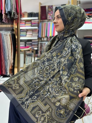 Ed Scarf Celebrity Siyah Barok Desenli Şal