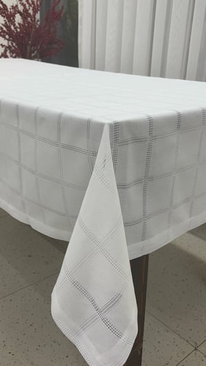 Ajurlu Kareli Bosna Keteni Masa Örtüsü Sedefli Beyaz