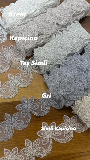Zambak Aplik Detaylı D2800 Desen Fransız Güpürü (Metre İle) Krem