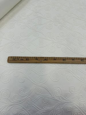 Sarmal Vazo Desen Kadife Nakış Detaylı Pike (Hera Pike) Krem