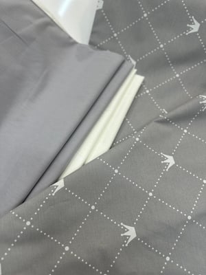 Kral Taç Ve Baklava Desen Akfil Kumaş D80620 Gri
