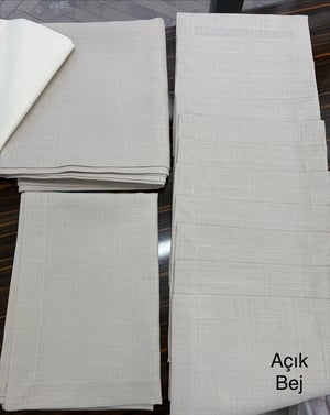 Gardenya Kumaş 12 Kişilik Masa, Peçete ve Runnerdan Oluşan Köşe Çevrili Servis Takımı Açık Bej