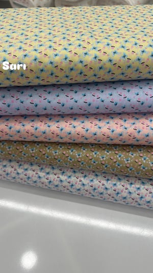 Minik Kelebekler Desen Poplin Sarı