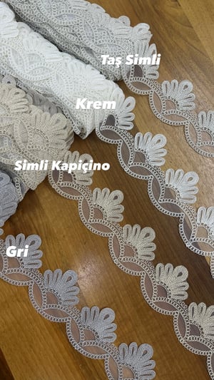 Kemer Desen Aplik Detaylı D2700 Desen Fransız Güpürü (Metre İle) Taş