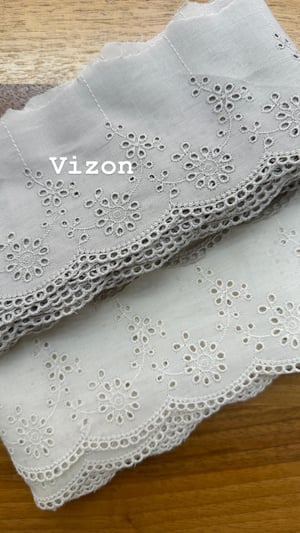 Çiçek Desen 10 Cm Genişlikli Fisto Uç Vizon