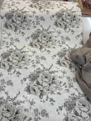 Zemin Bej Floral Desenli Akfil D2500 Beyaz