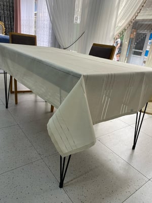 Linea Ajur Detaylı Keten Masa Örtüsü Vanilya