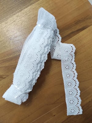 Beyaz 10 Numaralı Tekli Papatya Desen Fisto Güpür Top