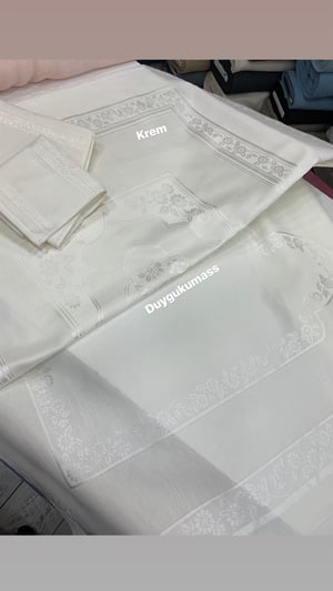 Çiçek desen seccade, kare örtü ve el havlusu set