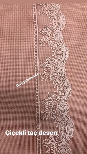 Çiçekli Taç Desen Güpür  (1 top)