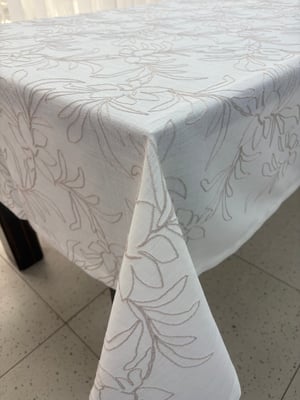 Lumi Flora Nakışlı Leke Tutmaz Hazır Masa Örtüsü 8-12 Kişilik Bej Simli