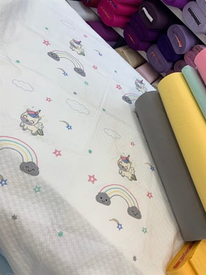 Gri Detaylı Çok Renkli Unicorn Aplikeli Bebek pikesi