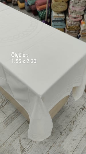 Kendinden Desenli Kumaş Masa Örtüsü