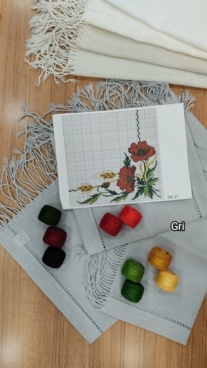 Kırmızı Güller(DK 27) Şablon ve İpler Dahil, Burgu Püsküllü Ajurlu Salon Set