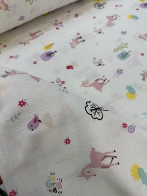 Lila Ağaçlı Ceylan Desenli Müslin Kumaş