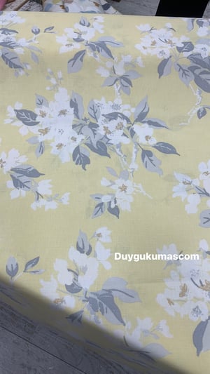 Sarı Zemin Pastel Beyaz Çiçekler Desen İthal Duck Keteni