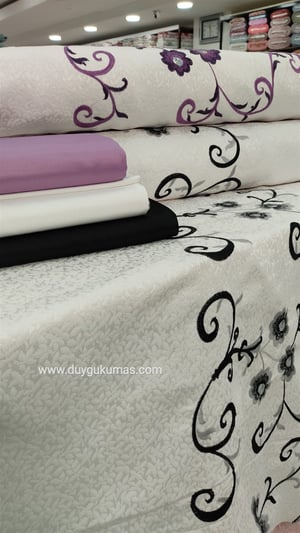 Siyah Çiçek ve Şal Desen Nakışlı Pike Kumaşı