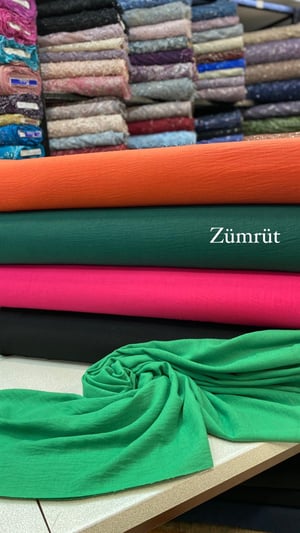 Zümrüt Yeşili Kırışmaz Keten Kumaş