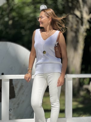 Ön Arka V Detay Beyaz Triko