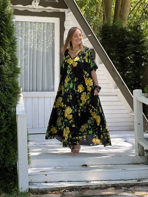 Siyah Çiçek Desenli Oversize Maxi Elbise