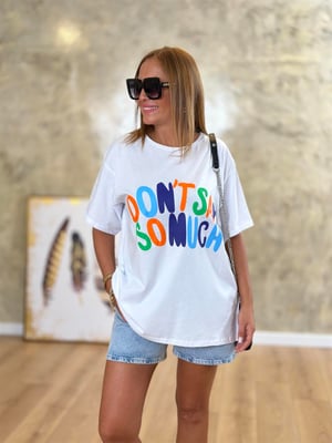 Beyaz Ön Renkli Yazı Baskılı Tshirt