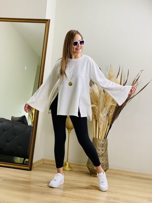 Beyaz Yırtmaçlı Sweatshirt